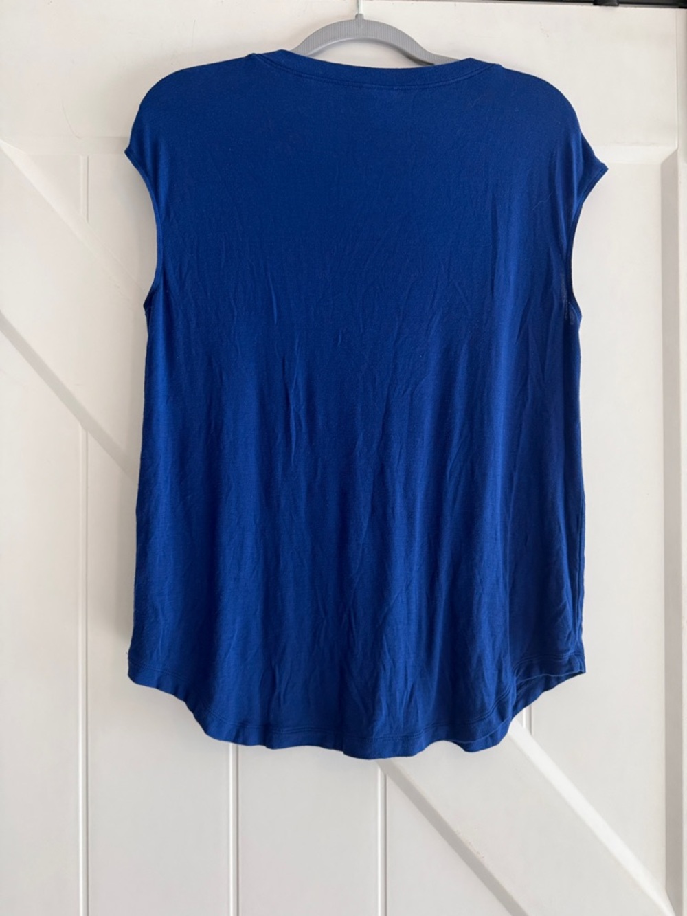 CAbi Notch Tee - Picture 8 of 12